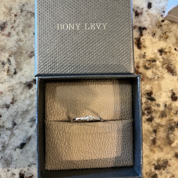 Bony Levy Liora 18k white gold sz 6 teardrop diamond - Picture 6 of 7